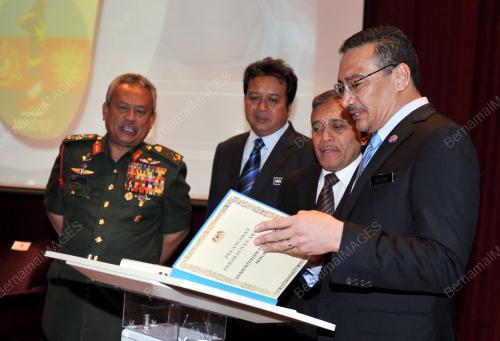 KL05_03072013_MINDEF
