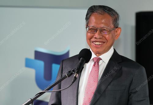 DATUK SERI MUSTAPA MOHAMED