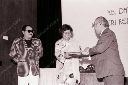 DATUK SABARUDDIN CHIK (MENTERI KEBUDAYAAN DAN PELANCONGAN)