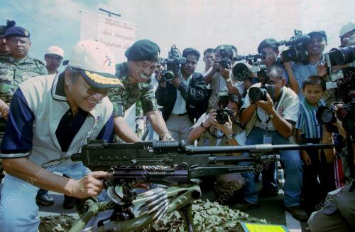 DR MAHATHIR MOHAMAD