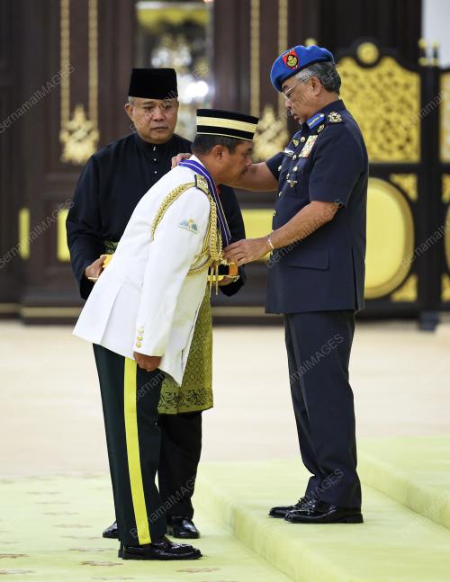 AL-SULTAN ABDULLAH RI'AYATUDDIN AL-MUSTAFA BILLAH SHAH
