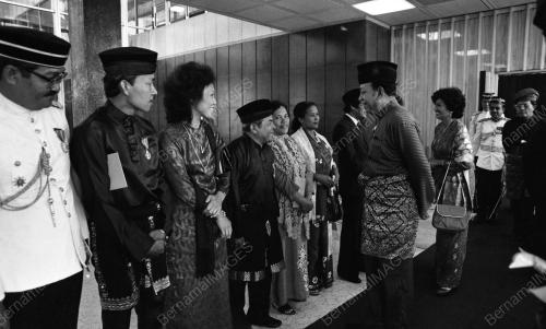 KL05_04022015_PENGURNIAAN_BINTANG