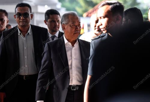 TAN SRI MUHYIDDIN YASSIN