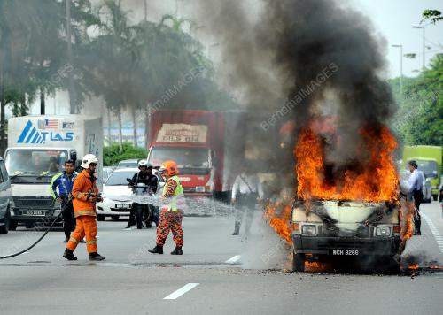 KL05_04042013_TERBAKAR
