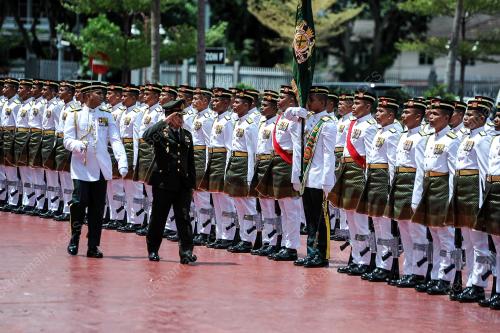 KL05_04042017_MINDEF