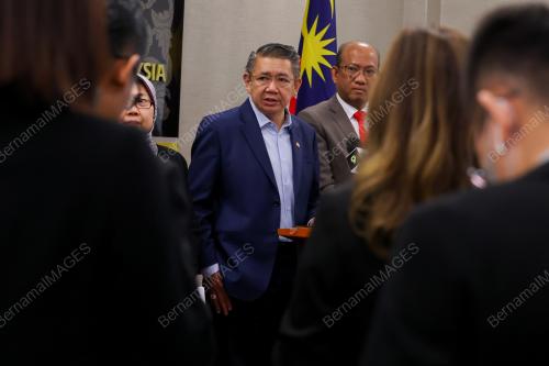DATUK SERI SALAHUDDIN AYUB