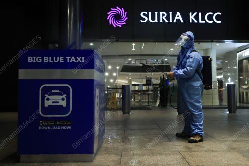 DISINFEKSI RUANG MENUNGGU TEKSI