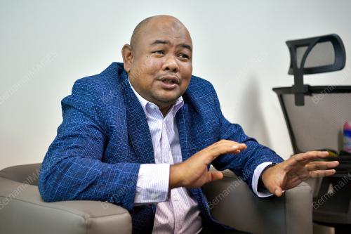 LT KDR (B) MOHD FAIZAL AB AZIZ
