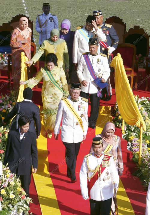HARI KEPUTERAAN AGONG