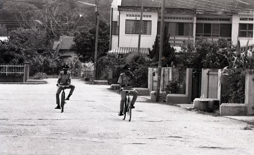 ANGGOTA POLIS