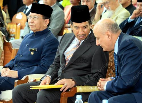 TUANKU MIZAN ZAINAL ABIDIN