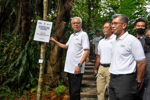 DATUK SERI ISMAIL SABRI YAAKOB