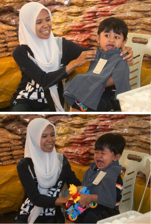 GELAGAT SI KECIL