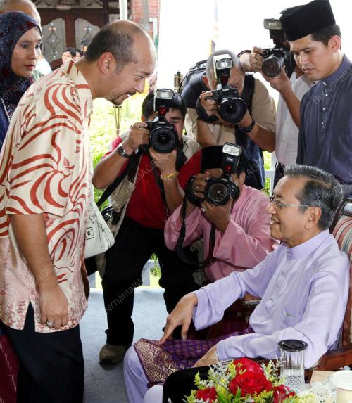 TUN MAHATHIR MOHAMAD