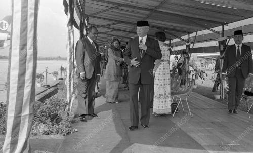KL05_06042015_AGONG_TIBA