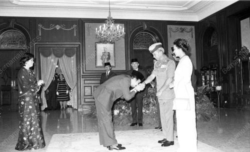 KL05_06042015_HADAP_AGONG