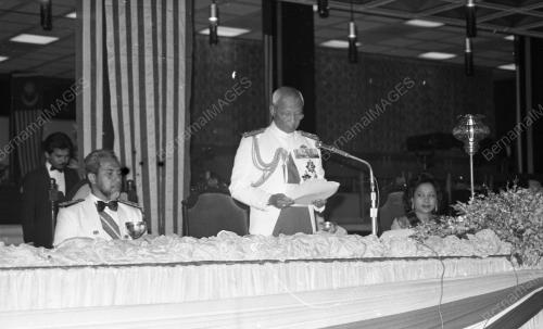 KL05_06042015_MAJLIS_AGONG