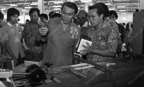 KL05_06042015_RASMI_BANGUNAN