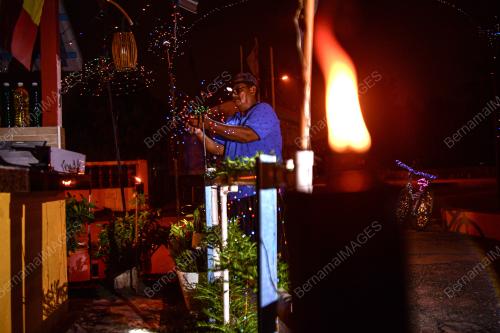 DEKORASI LAMPU HIASAN