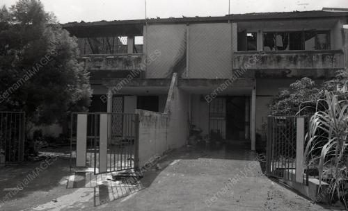 RUMAH TERBAKAR