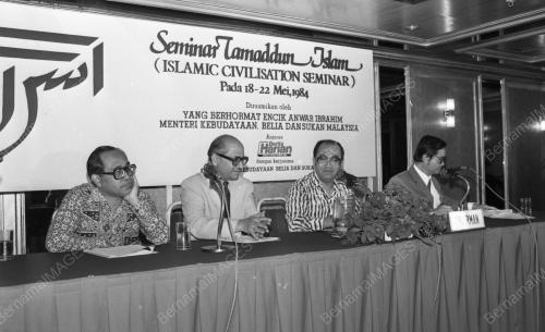KL05_06072015_SANUSI_JUNIT