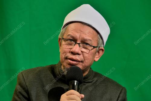 SENATOR DATUK DR ZULKIFLI MOHAMAD AL-BAKRI