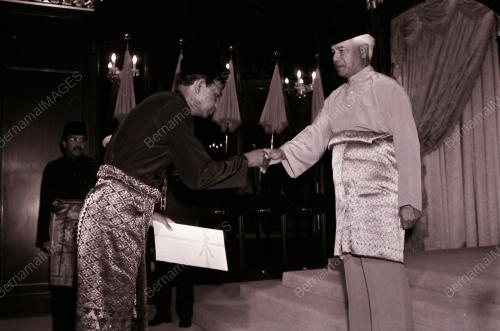 SULTAN AZLAN MUHIBBUDDIN SHAH