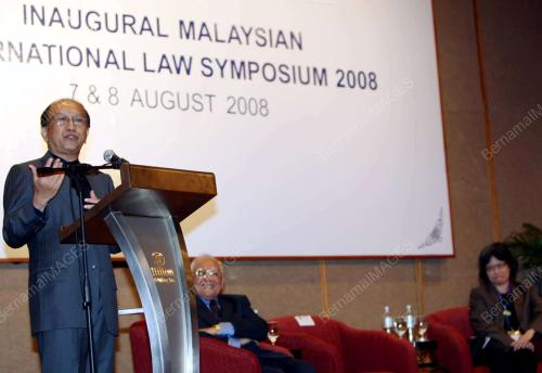 DR RAIS YATIM