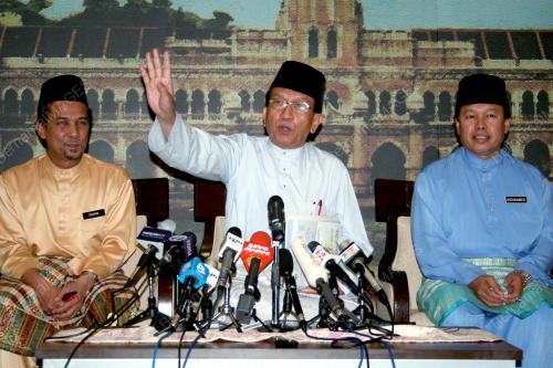 DR RAIS YATIM