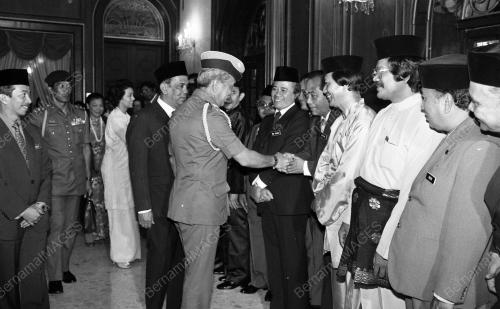 KL05_07102015_AGONG