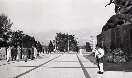 PRESIDEN PAKISTAN MUHAMMAD ZIA-UL-HAQ