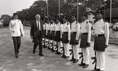 KL05_08012015_NZMINISTER_MINDEF_PM