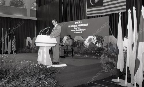 KL05_08012015_PM_FORUM_INTAN