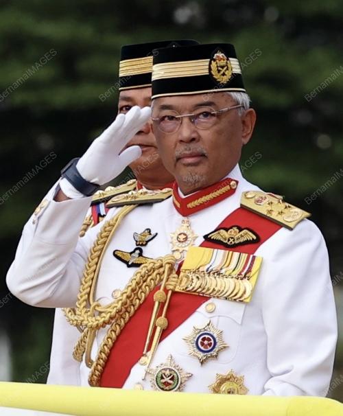 AL-SULTAN ABDULLAH RI'AYATUDDIN AL-MUSTAFA BILLAH SHAH