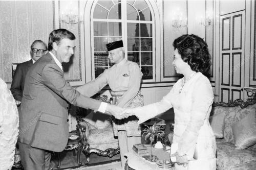 Lord Carrington mengadap Agong