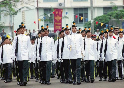 SHARAFUDDIN IDRIS SHAH