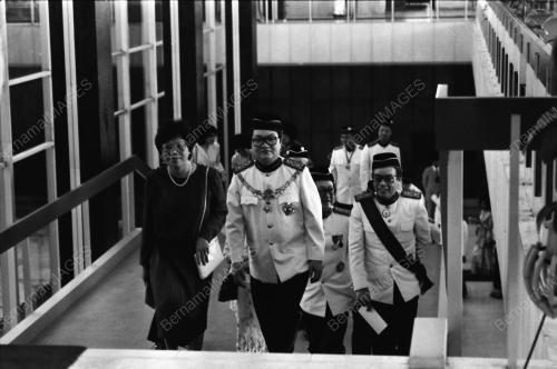 KL05_08031982_BUKA_PARLIMEN