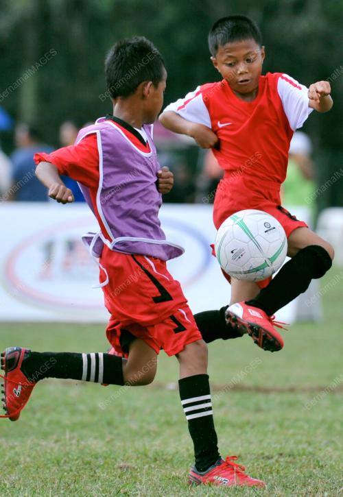 KL05_08042012_BOLA_1MCC