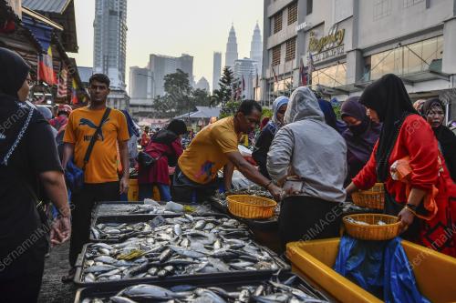 TINJAUAN PERSIAPAN AIDILFITRI
