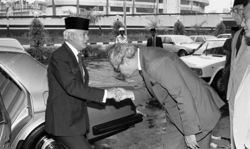 KL05_08102015_BIOGRAFI_TUNKU
