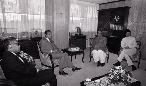 PRESIDEN PAKISTAN MUHAMMAD ZIA-UL-HAQ