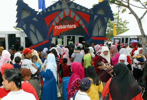KARNIVAL TV3 SURE HEBOH DI SHAH ALAM
