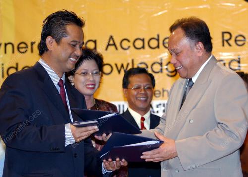DR RAZALI AGUS