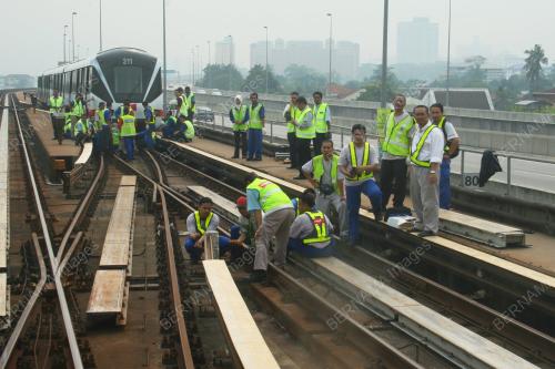 PUTRA LRT TERGENDALA