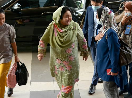 DATIN SERI ROSMAH MANSOR