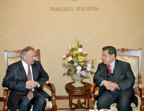 KL05_09102012_PARLIMEN