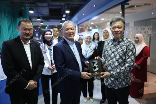 DATUK SERI FADILLAH YUSOF