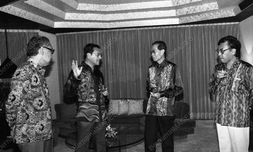 KL05_10032015_MAKAN_MALAM