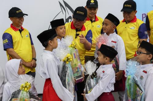 DATUK DR MOHD NA'IM MOKHTAR