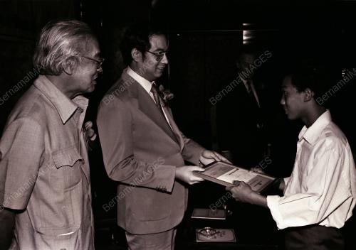 DATUK MOHD NAJIB ABDUL RAZAK